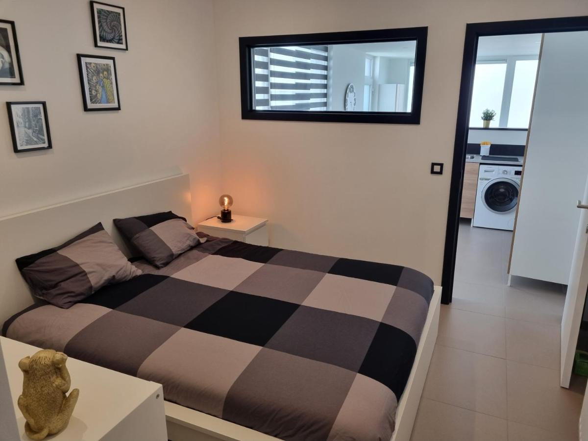 Maisonnette Entierement Renovee Givet Exterior foto